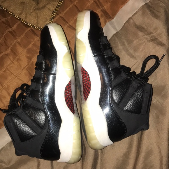 Jordan “72-10” 11s - Picture 4 of 5